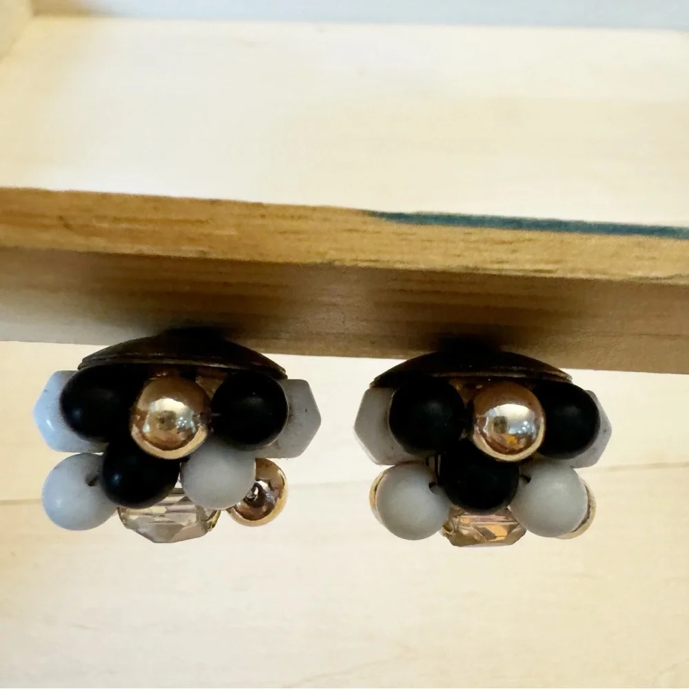 Vintage Milk Glass Crystal Black Gold Bead Clip On Earrings Marked Japan